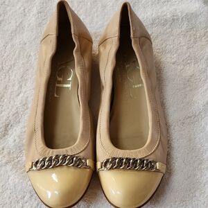 AGL Women's Beige Leather Chain Flats Size 8; EU 38 Preowned